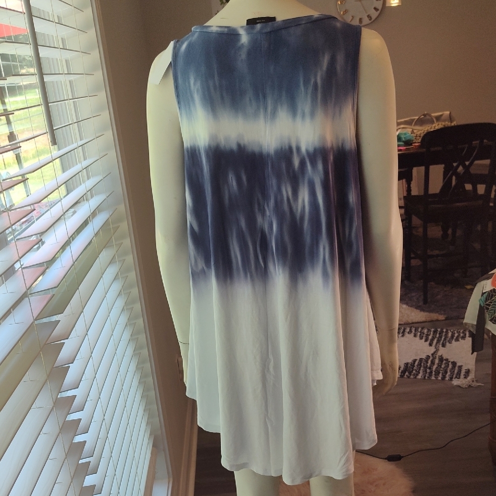 Lane Bryant Blue and White Sleeveless Relaxed Tank Top - Picture 5 of 10